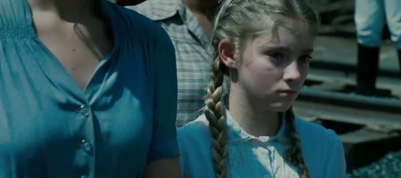 Illustration for article titled Everything You Missed in the Hunger Games Trailer: 40 Awesome Images!